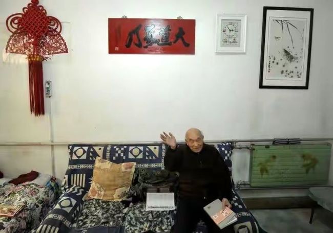 两个阿尔弗雷德 视频缩略图