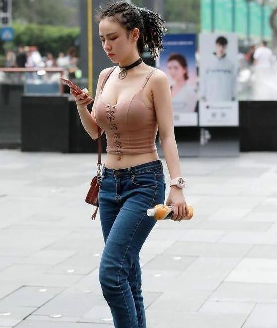 囚室211 视频海报