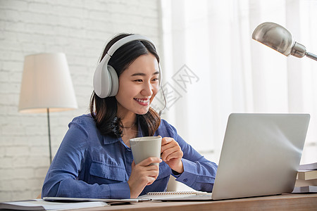 囡囡 视频缩略图