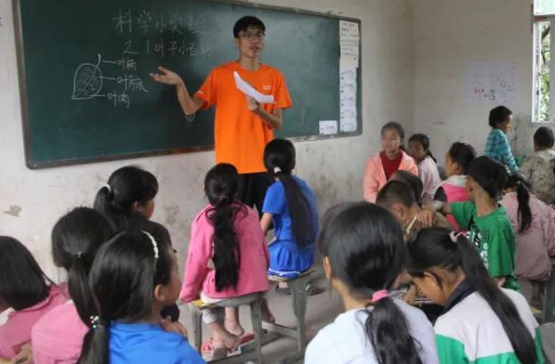 圣诞故事 视频缩略图