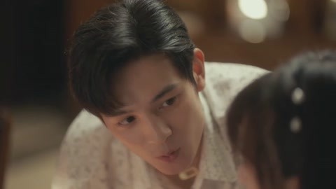 国王的全息图 视频缩略图