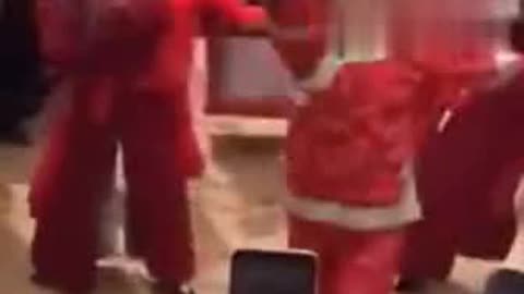 变色龙 视频主图