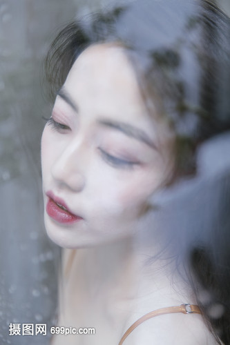 基加利的鸟儿在歌唱 视频海报