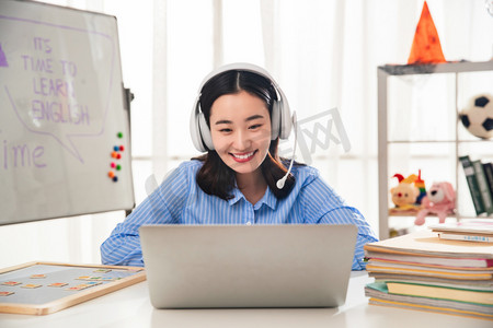 四叠半时光机 视频缩略图