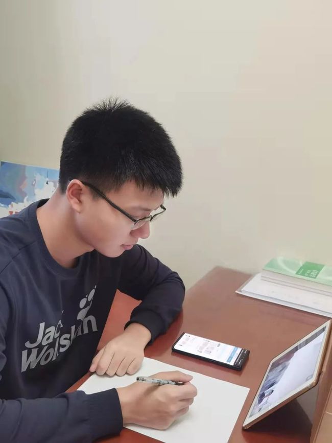 圆月弯刀 视频海报