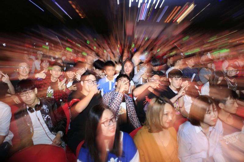 夜伴情人 视频缩略图