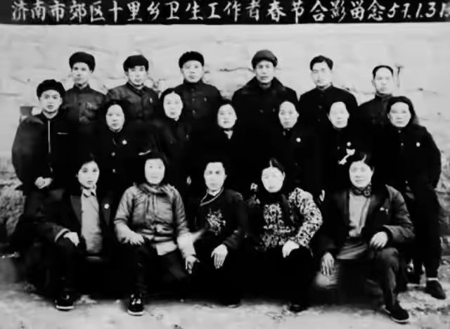 同在蓝天下 视频缩略图