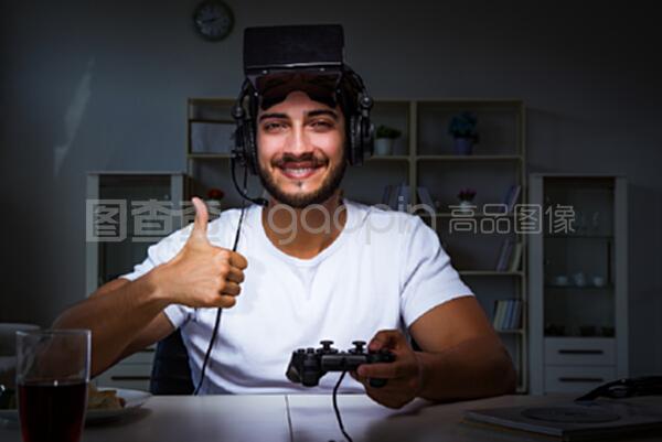 三剑客 视频缩略图