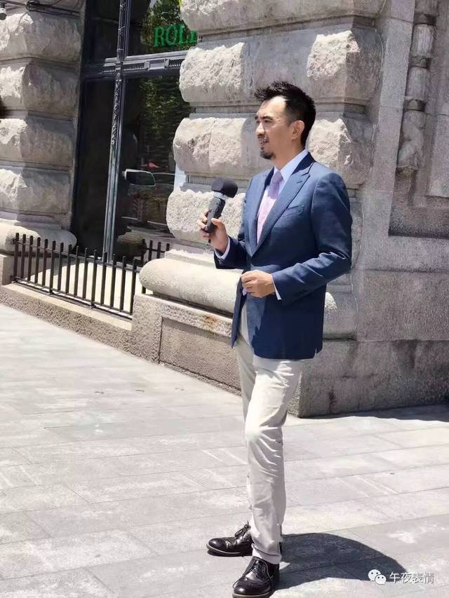 同屋聚会 视频缩略图