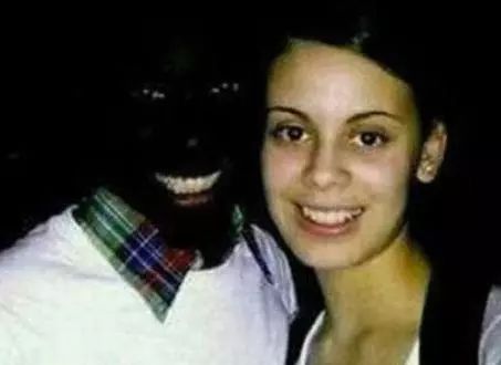 夜雨秋灯闻诡事 视频缩略图