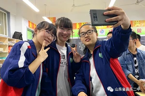 僵尸参将 视频缩略图