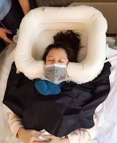 坚不可摧的男孩 视频缩略图