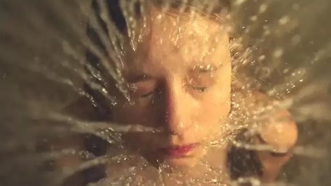 召唤 视频缩略图